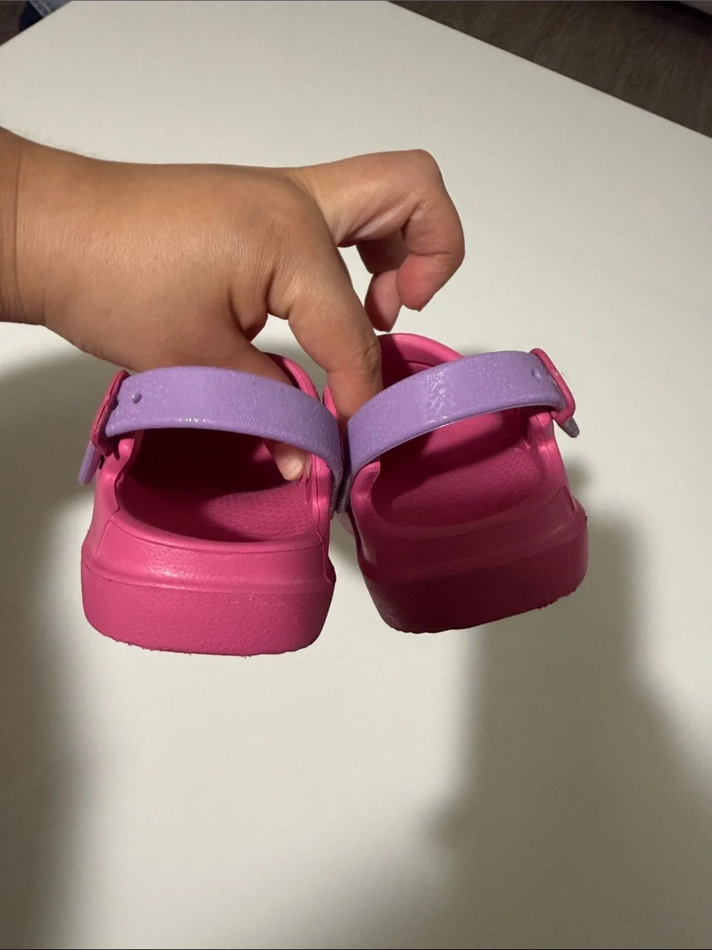 Havaianas Bright Pink Kids Sandals with Lavender Heel Straps Sz 9C
